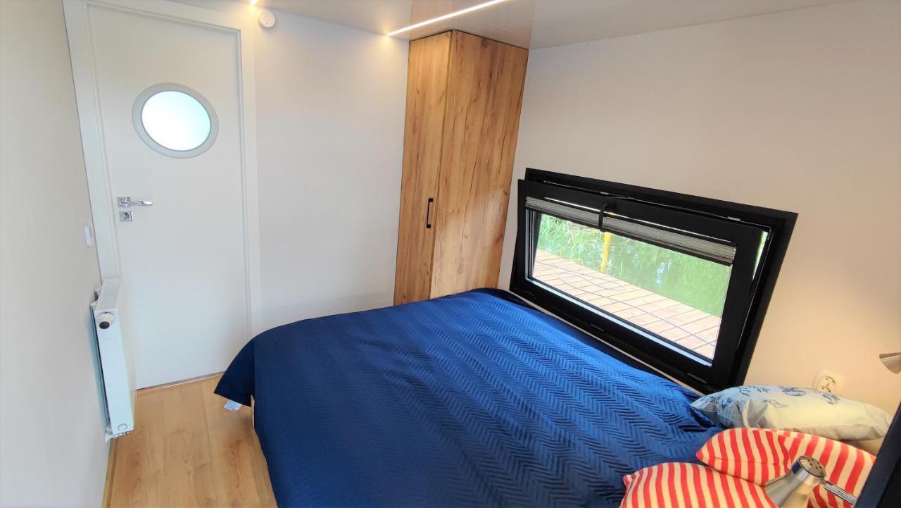 Houseboat Water King Apartament Plywajacy Dom Na Wodzie, 7 Os Wroclaw Ngoại thất bức ảnh
